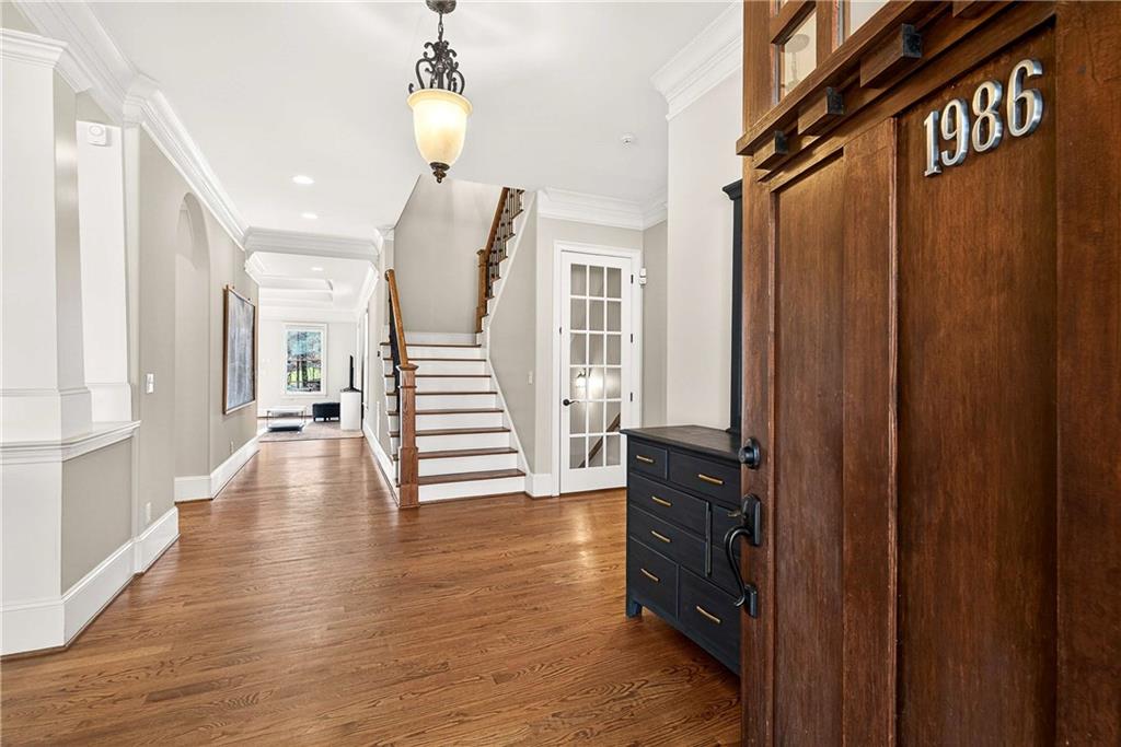 1986 Continental Drive NE