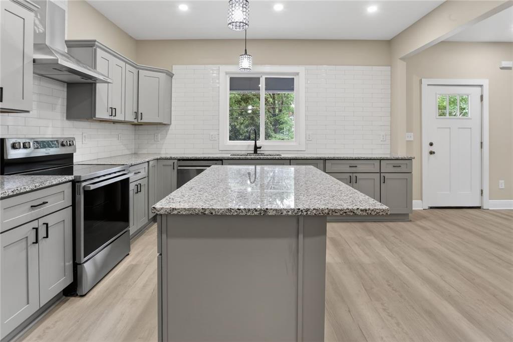 607 E Solomon Street