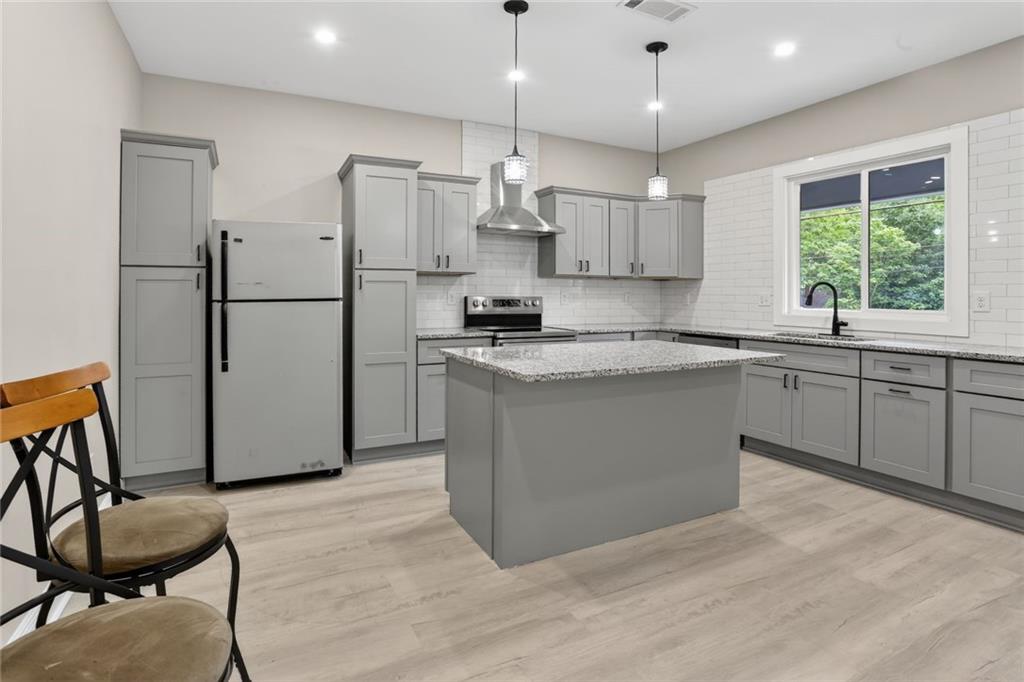 607 E Solomon Street