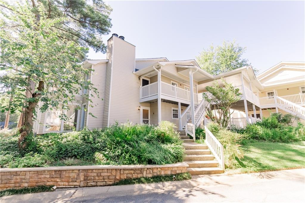 1208 AUGUSTA Drive SE 1208