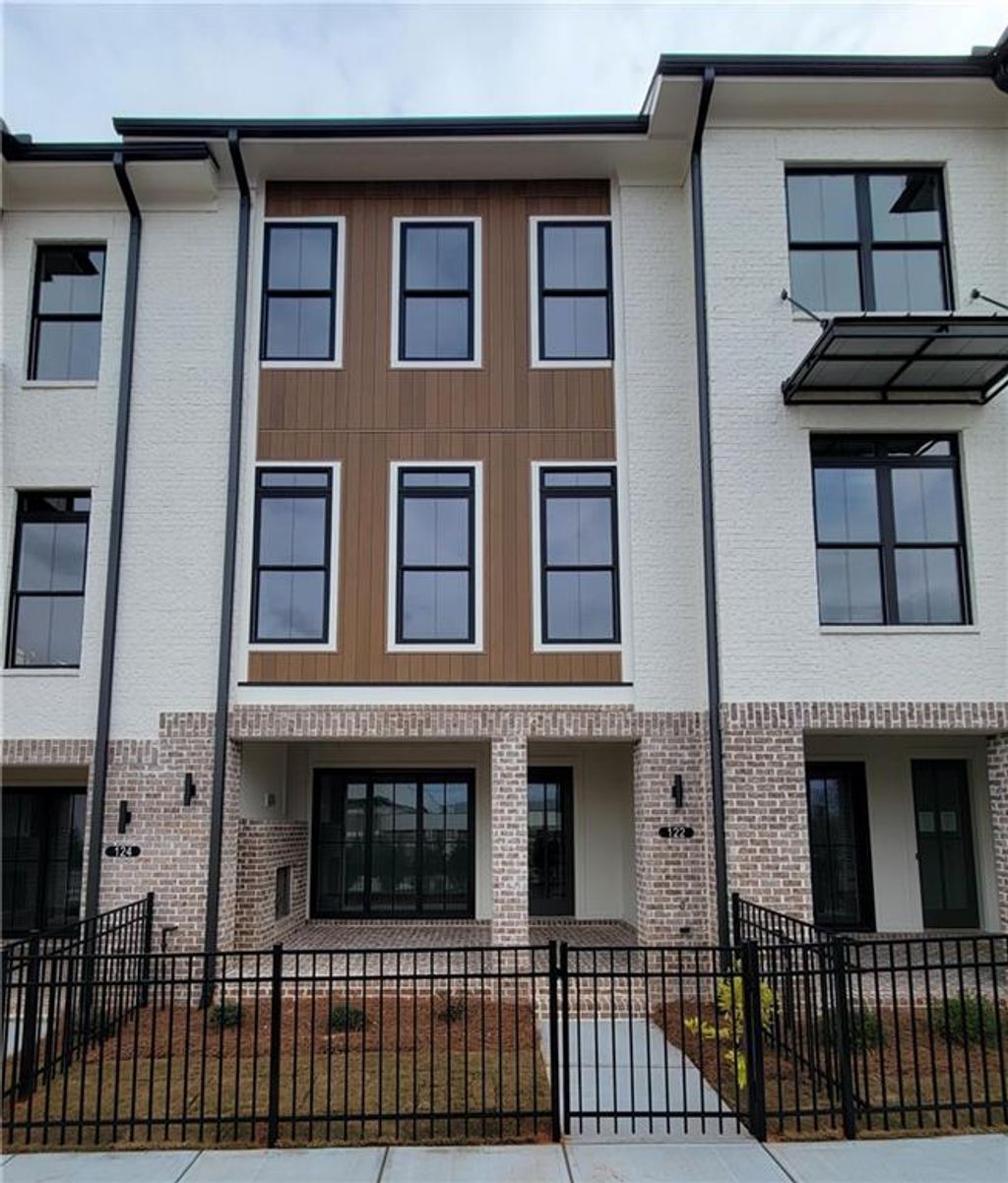 Photo of 122 Iveybrooke Lane #66, Alpharetta, GA 30009 (MLS # 7704197)