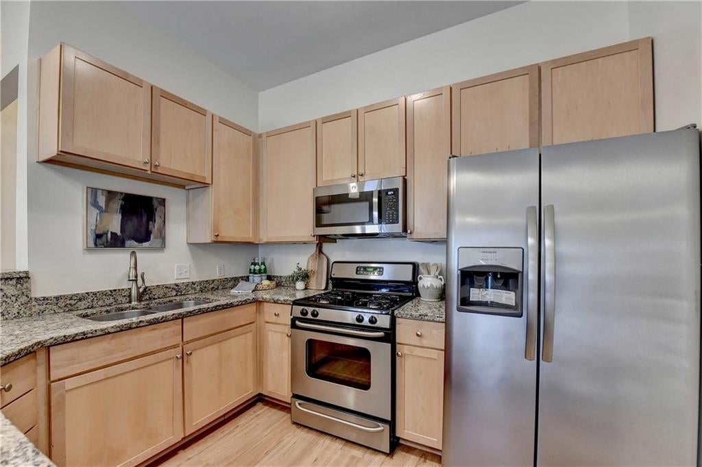 799 Hammond Drive 123