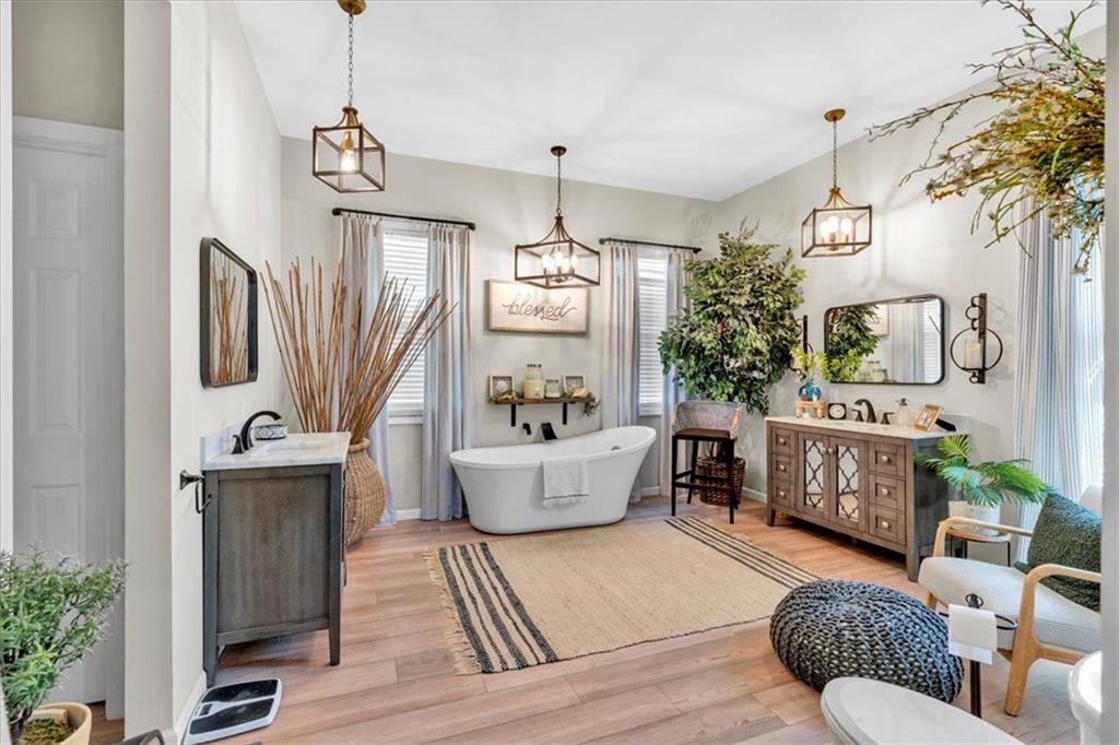 355 KIMWOOD Drive
