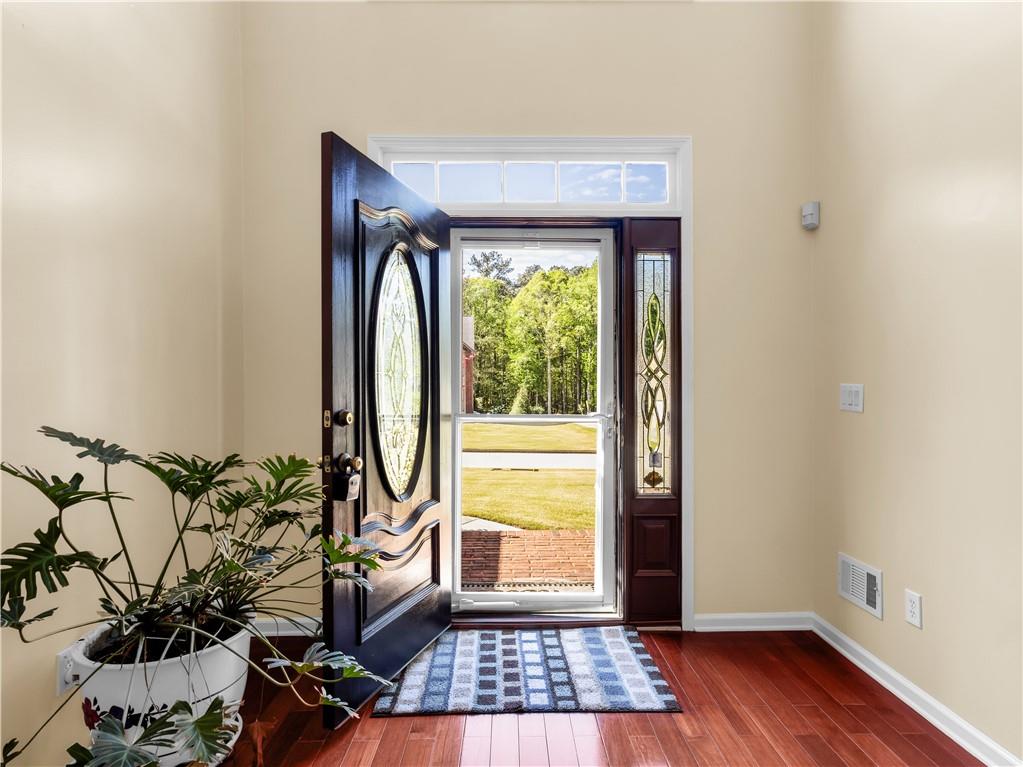 2354 Brentmoore Point