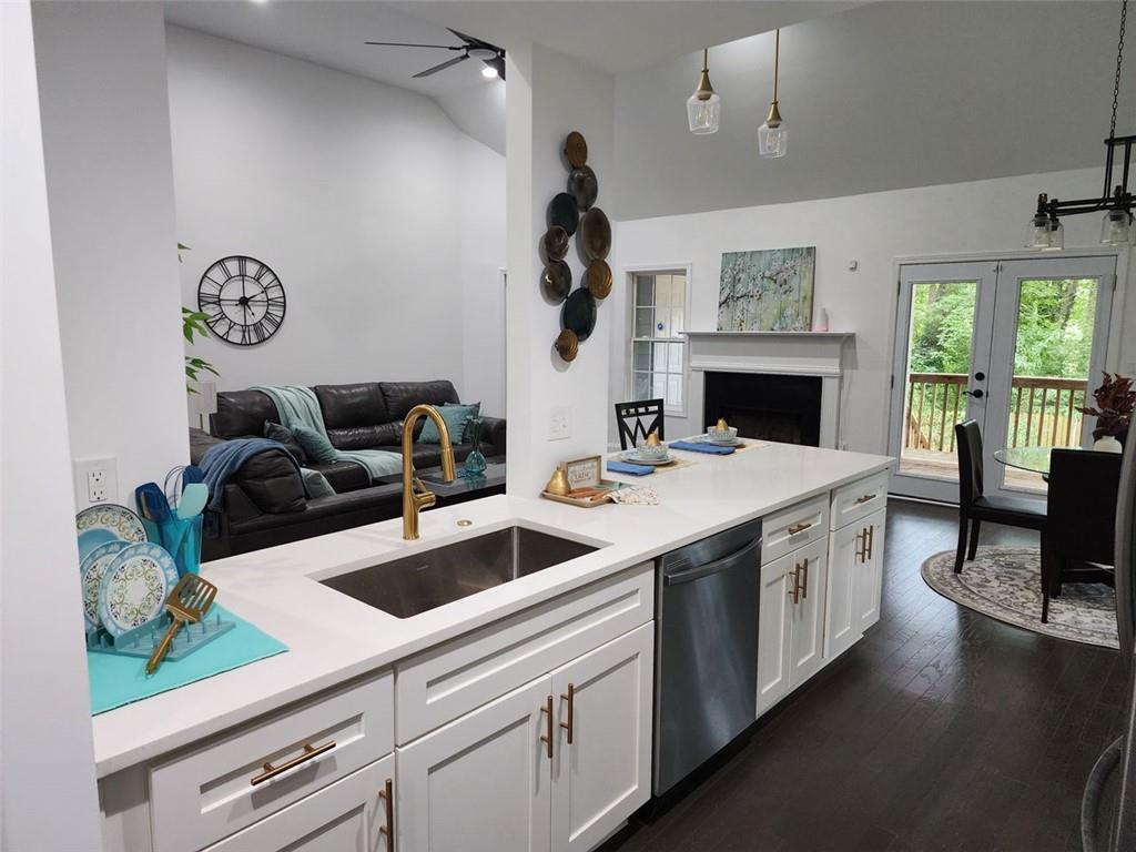 195 Burbank Drive, Atlanta, Georgia image 23