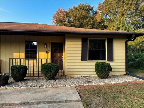 A home in Powder Springs