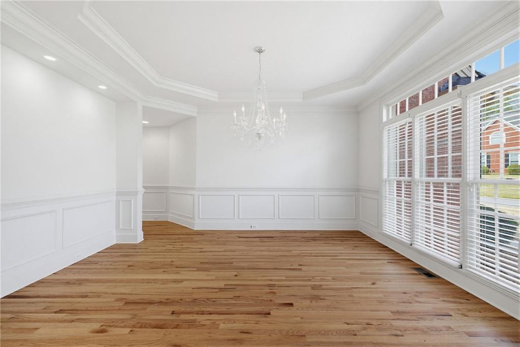 1236 Grand View Drive SE