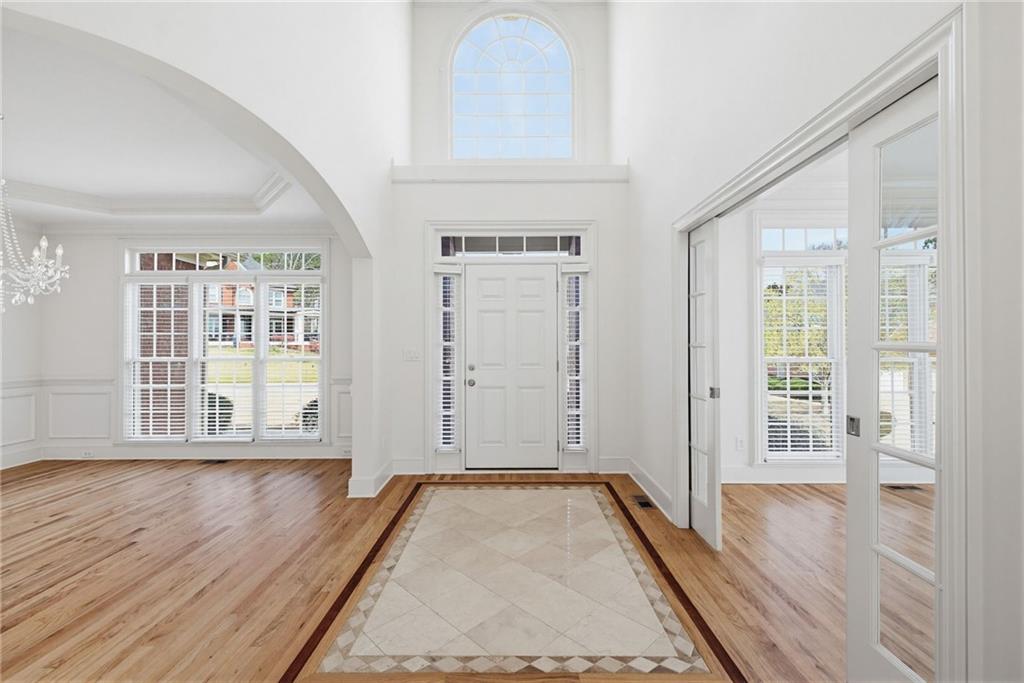 1236 Grand View Drive SE