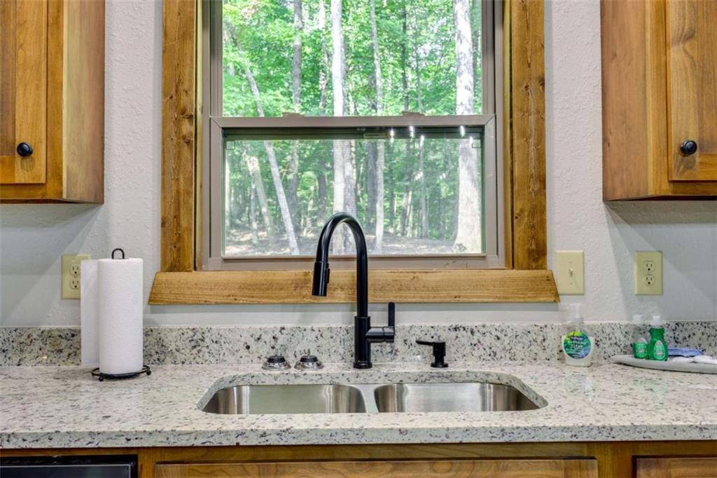 736 Mooring Drive, Ellijay, Georgia image 4