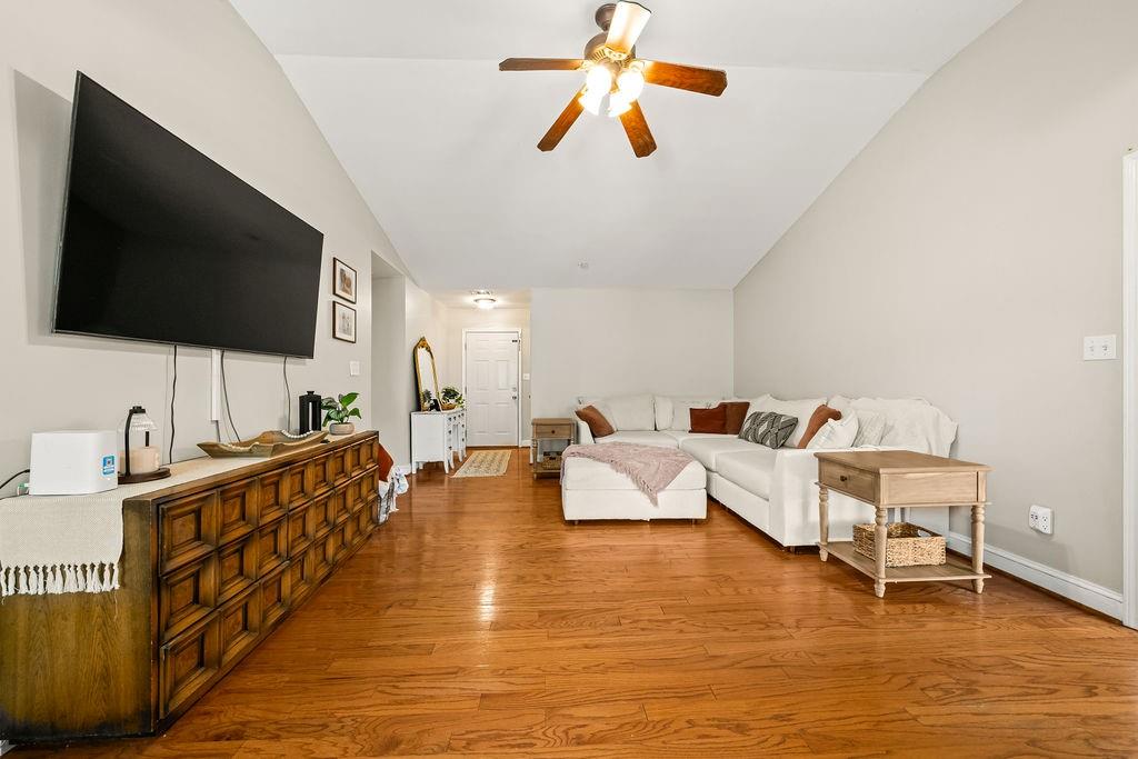 15 Trillium Trail NE