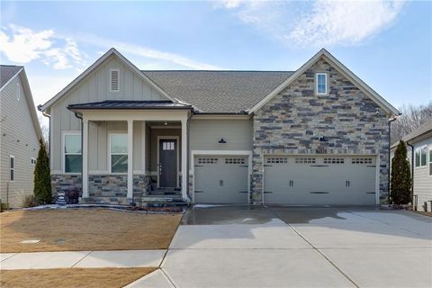 Homes For Sale - 7032 Cottage Grove Drive<br/> Flowery Branch, GA 30542