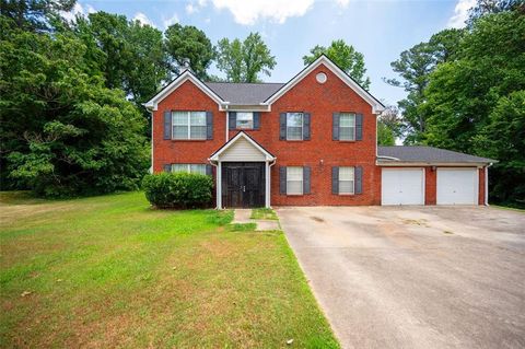 A home in Ellenwood