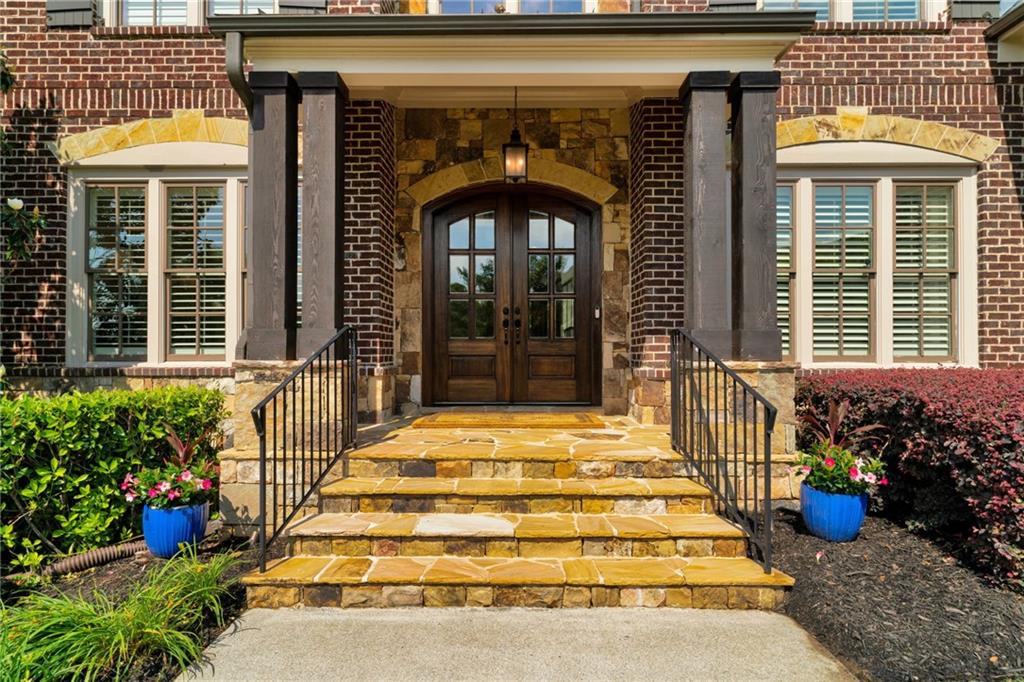 2325 Manor Creek Court