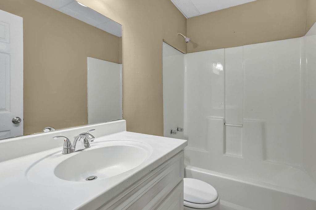 2988 Belfaire Lake Drive, Dacula, Georgia image 35