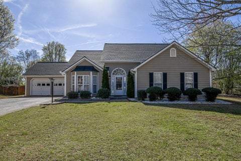 Homes For Sale - 377 Dunagan Chase Drive<br/> Lawrenceville, GA 30045