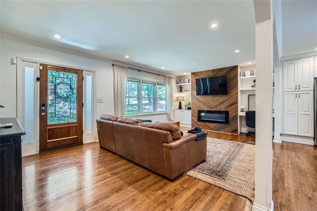 2194 Lyle Road