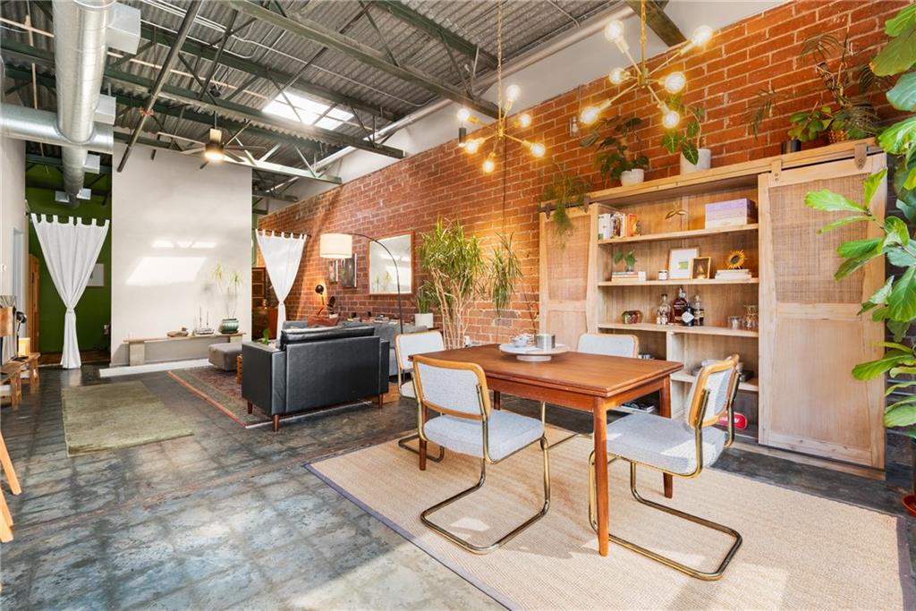 195 Arizona Avenue NE