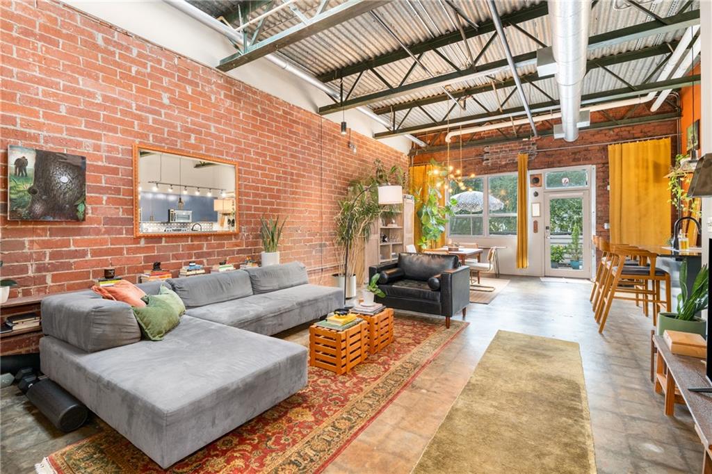 195 Arizona Avenue NE