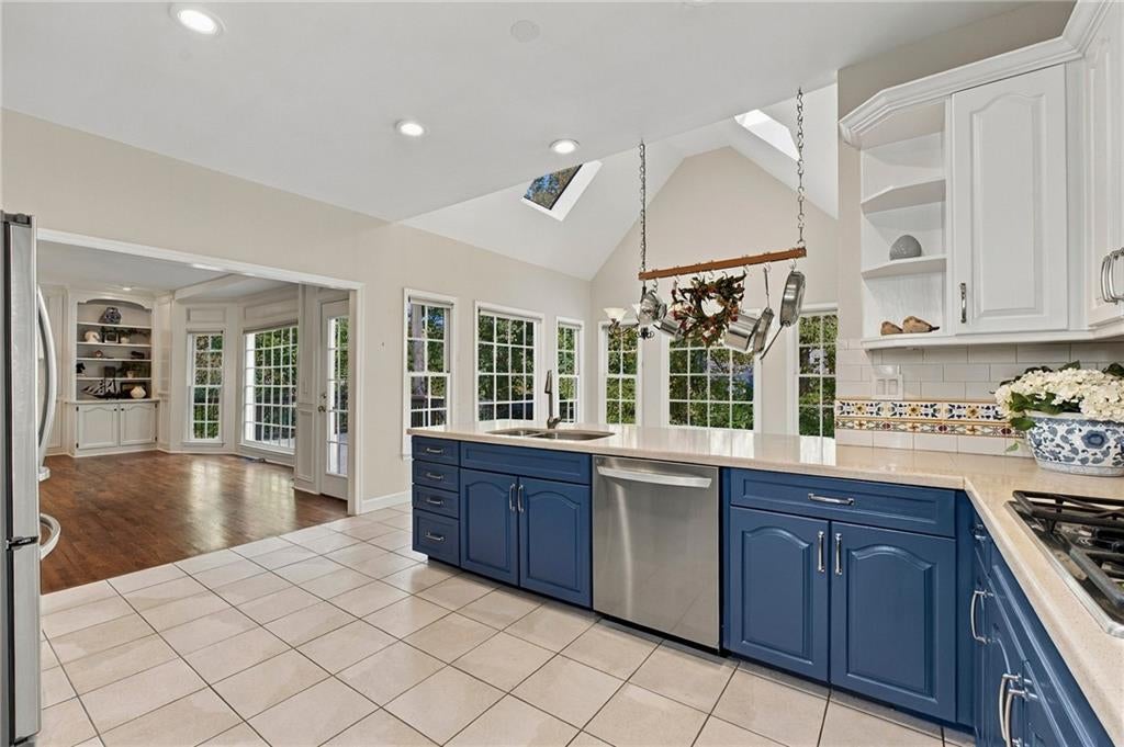 862 Chestnut Lake Drive NE, Marietta, GA, 30068 862 Chestnut Lake Drive NE