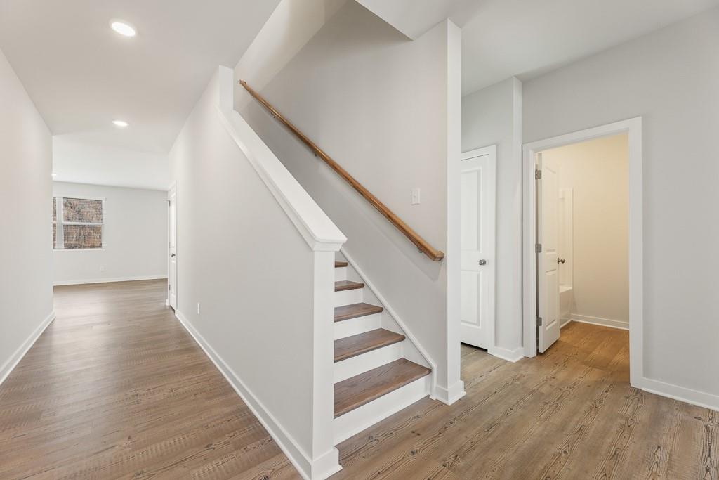 5527 Rosehall Place, Atlanta, Georgia image 2