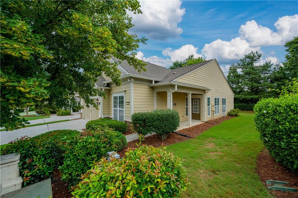 6128 Longleaf Drive, Hoschton, Georgia image 3