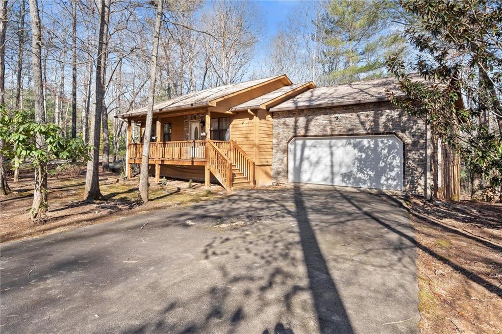 425 Enchanted Woods Dr