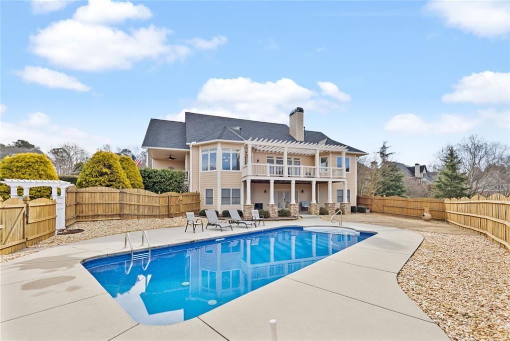 115 Mountain Falls Way