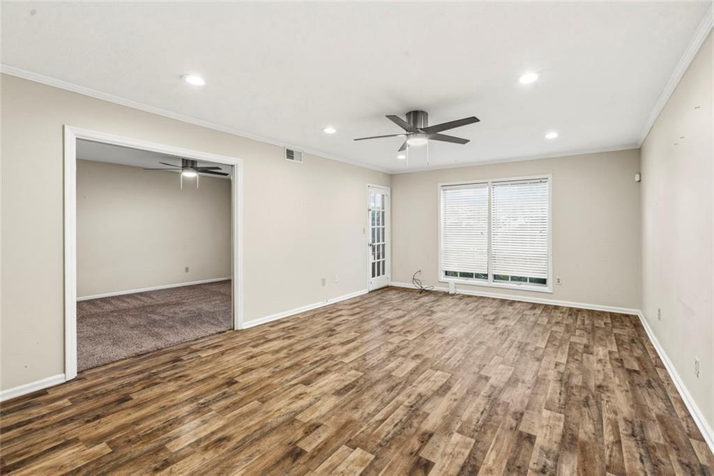 6851 Roswell Road D-15