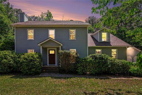 Photo of 215 Hampton Woods Drive, Fayetteville, GA 30215 (MLS # 7757090)