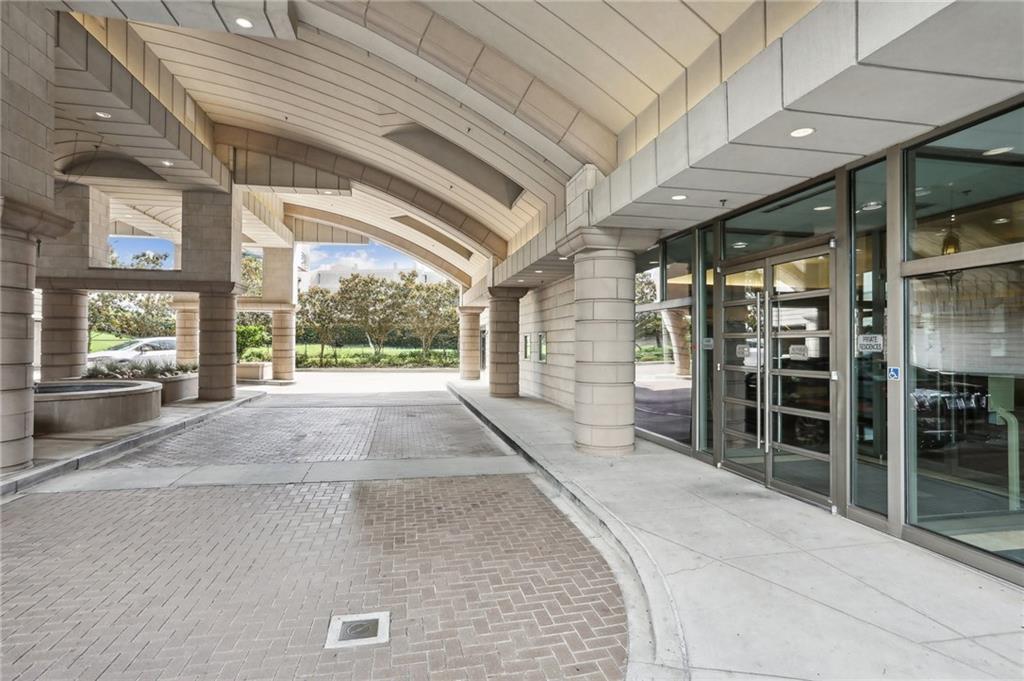 250 Park Avenue West NW 313