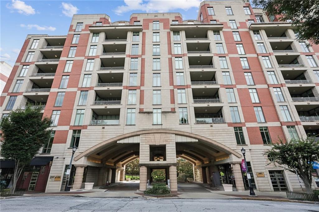 250 Park Avenue West NW 313