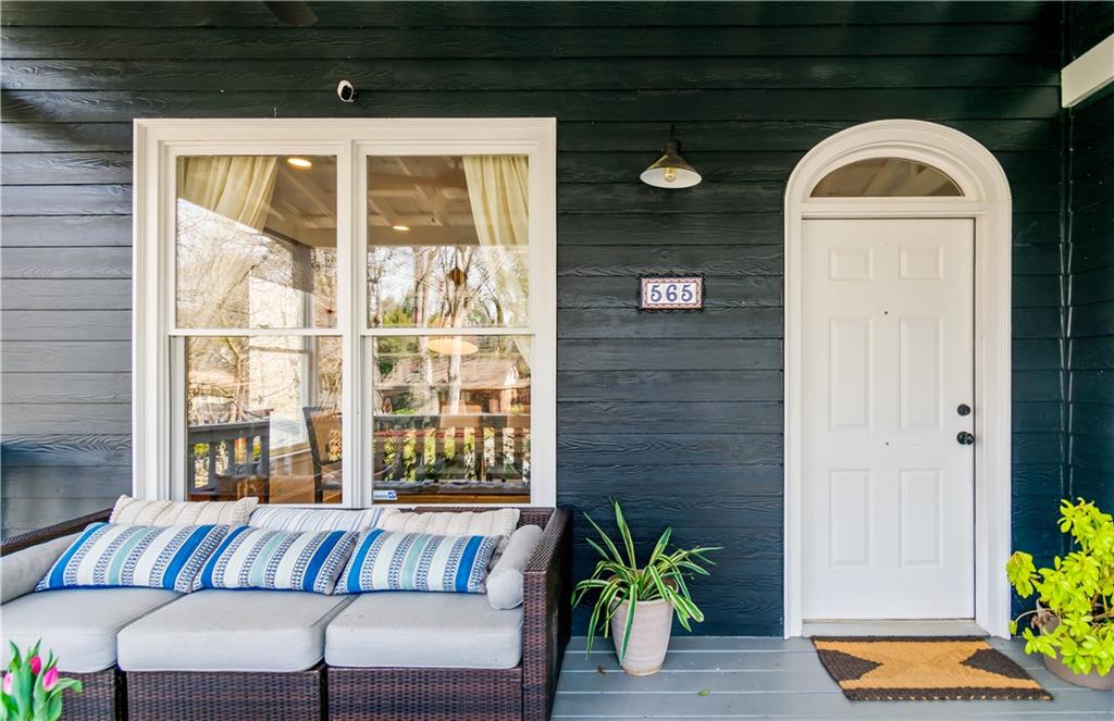 565 Harold Avenue NE