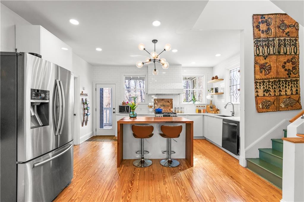 565 Harold Avenue NE