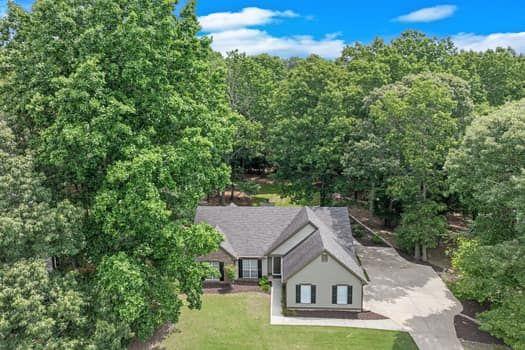 2105 Huntington Hills Trace