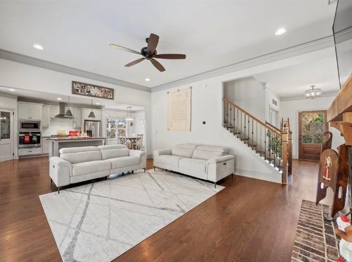 4211 Quail Creek Drive, Flowery Branch, Georgia image 9