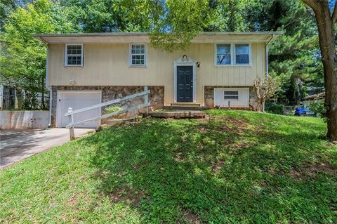 2242 Cherokee Valley Circle Lithonia GA 30058