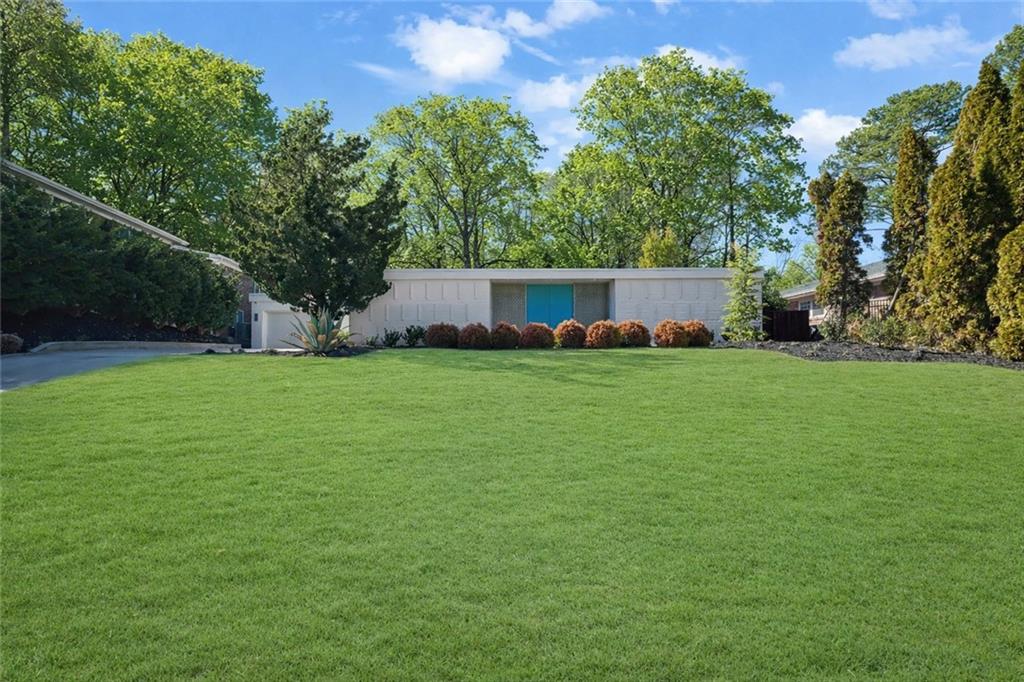 1834 Wildwood Place NE