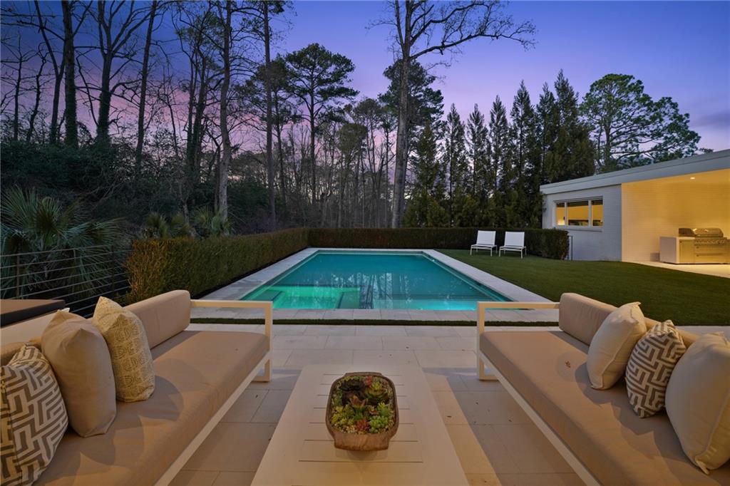 1834 Wildwood Place NE