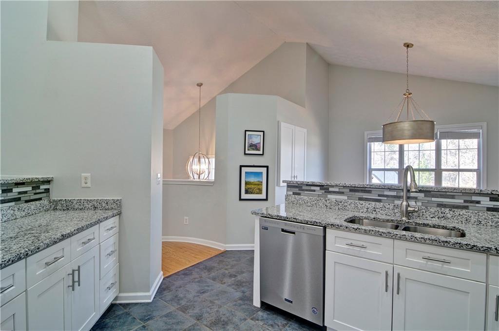 2593 Abbotts Glen Drive, Acworth, Georgia image 17