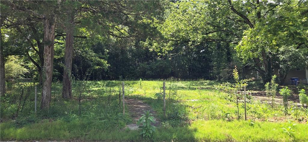 MOTIVATED SELLER OPEN TO ALL OFFERS! Located minutes from downtown Covington, this is a prime opportunity to build a high-demand product in an established neighborhood! Whether you're looking for a spec build or long-term investment, this lot is ready for your vision!