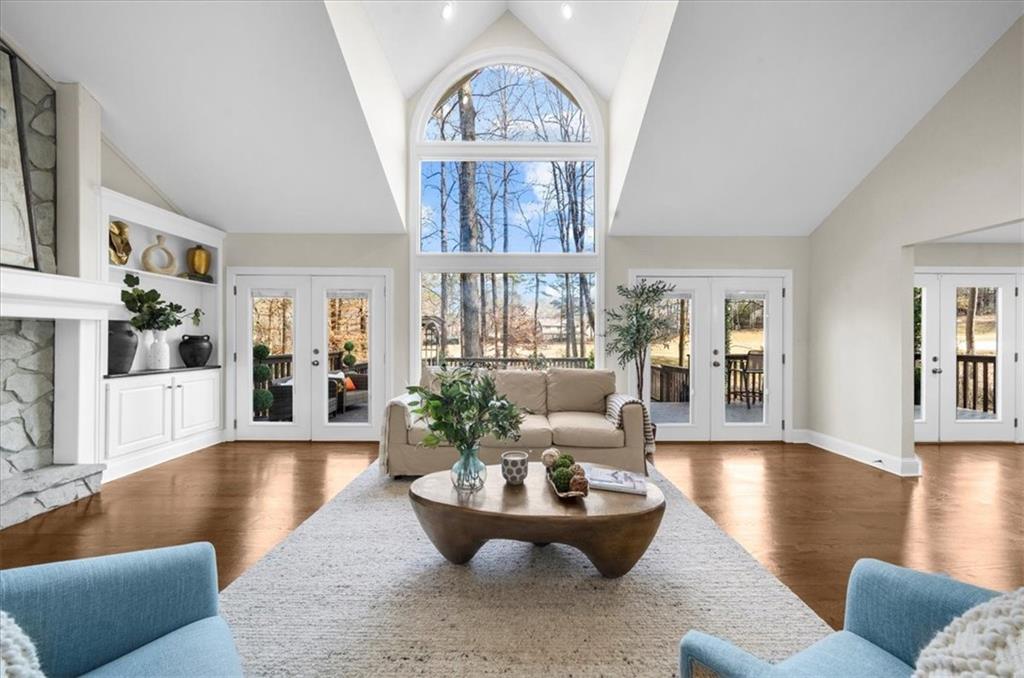 10155 Cresent Hill Lane