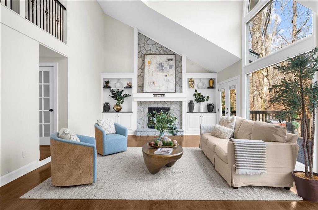 10155 Cresent Hill Lane