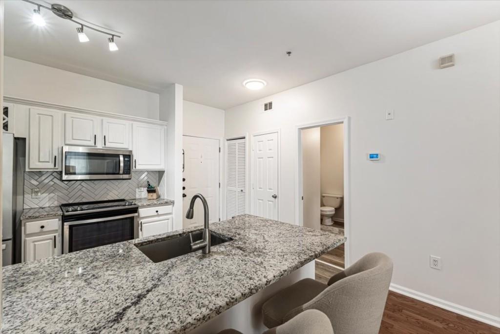 955 Juniper Street NE 3226