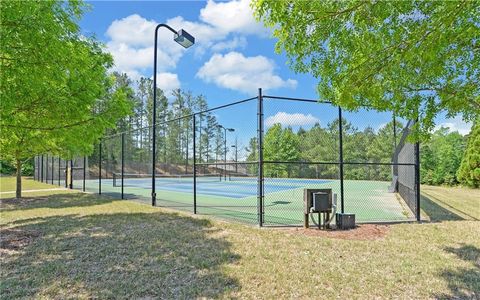 A home in Dacula