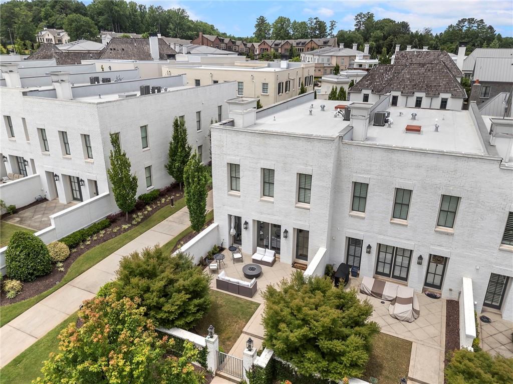 323 S Esplanade