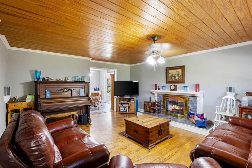 5948 Haywood Valley Road