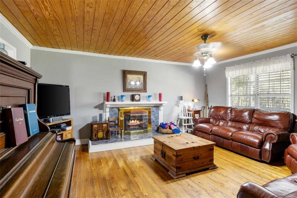 5948 Haywood Valley Road