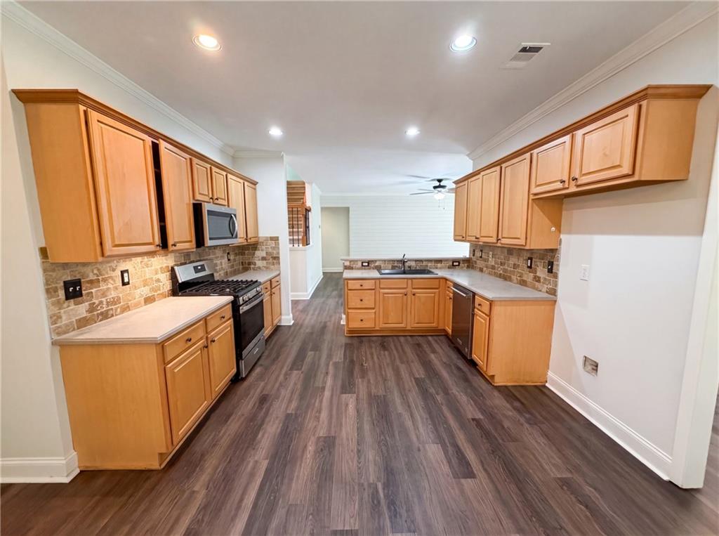 8635 Amsbury Way