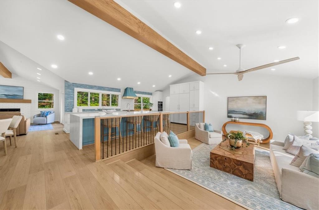 5839 Lakeshore Drive