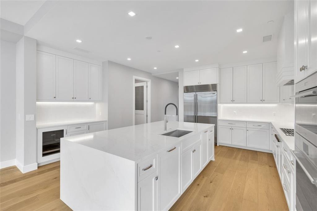 2520 Peachtree Road NW 403